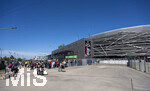 25.04.2026, Fussball 1. Bundesliga 2025/2026, 31.Spieltag, FC Augsburg - Eintracht Frankfurt, in der WWK-Arena Augsburg.  Aussenansicht der WWK-Arena vor dem Spiel.