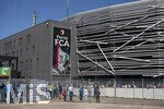 25.04.2026, Fussball 1. Bundesliga 2025/2026, 31.Spieltag, FC Augsburg - Eintracht Frankfurt, in der WWK-Arena Augsburg.  Aussenansicht der WWK-Arena vor dem Spiel.