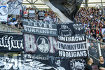 25.04.2026, Fussball 1. Bundesliga 2025/2026, 31.Spieltag, FC Augsburg - Eintracht Frankfurt, in der WWK-Arena Augsburg. Fans Frankfurt in ihrem Block 