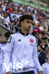 25.04.2026, Fussball 1. Bundesliga 2025/2026, 31.Spieltag, FC Augsburg - Eintracht Frankfurt, in der WWK-Arena Augsburg.  Nathaniel Brown (Eintracht Frankfurt) 