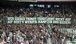 26.04.2026, Fussball 1. Bundesliga 2025/2026, 31.Spieltag, VfB Stuttgart - SV Werder Bremen, in der MHP-Arena Stuttgart,  Spruchband der Bremen Fans: Wer dieses Trikot trägt gibt nicht auf. Auf geht's Werder, kämpfen und siegen.

