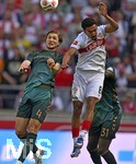 26.04.2026, Fussball 1. Bundesliga 2025/2026, 31.Spieltag, VfB Stuttgart - SV Werder Bremen, in der MHP-Arena Stuttgart, v.l. Niklas Stark (Werder Bremen), Tiago Tomas (Stuttgart) und Karim Coulibaly (Werder Bremen) 

