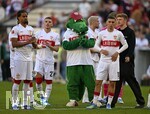 26.04.2026, Fussball 1. Bundesliga 2025/2026, 31.Spieltag, VfB Stuttgart - SV Werder Bremen, in der MHP-Arena Stuttgart, Die Stuttgarter Spieler sind enttäuscht

