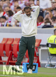 26.04.2026, Fussball 1. Bundesliga 2025/2026, 31.Spieltag, VfB Stuttgart - SV Werder Bremen, in der MHP-Arena Stuttgart, Trainer Daniel Thioune (Werder Bremen) in Rage an der Seitenlinie. 