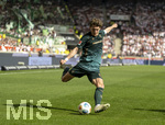 26.04.2026, Fussball 1. Bundesliga 2025/2026, 31.Spieltag, VfB Stuttgart - SV Werder Bremen, in der MHP-Arena Stuttgart, Jens Stage (Werder Bremen) Schuss.