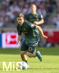 26.04.2026, Fussball 1. Bundesliga 2025/2026, 31.Spieltag, VfB Stuttgart - SV Werder Bremen, in der MHP-Arena Stuttgart, Romano Schmid (Werder Bremen) am Ball b