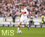 26.04.2026, Fussball 1. Bundesliga 2025/2026, 31.Spieltag, VfB Stuttgart - SV Werder Bremen, in der MHP-Arena Stuttgart, Bilal El Khannouss (Stuttgart) am Ball 