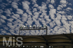 26.04.2026, Fussball 1. Bundesliga 2025/2026, 31.Spieltag, VfB Stuttgart - SV Werder Bremen, in der MHP-Arena Stuttgart, LED-Flutlichtlampen am Dach leuchten