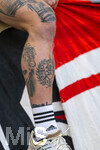 26.04.2026, Fussball 1. Bundesliga 2025/2026, 31.Spieltag, VfB Stuttgart - SV Werder Bremen, in der MHP-Arena Stuttgart, Stuttgarter Fan mit Vereinswappen als Tattoo