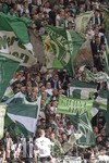 26.04.2026, Fussball 1. Bundesliga 2025/2026, 31.Spieltag, VfB Stuttgart - SV Werder Bremen, in der MHP-Arena Stuttgart, Fans Bremen schwenken ihre Fahnen