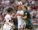 26.04.2026, Fussball 1. Bundesliga 2025/2026, 31.Spieltag, VfB Stuttgart - SV Werder Bremen, in der MHP-Arena Stuttgart, v.li: Ermedin Demirovic (Stuttgart) gegen Amos Pieper (Werder Bremen) 