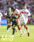 26.04.2026, Fussball 1. Bundesliga 2025/2026, 31.Spieltag, VfB Stuttgart - SV Werder Bremen, in der MHP-Arena Stuttgart, v.li: Maximilian Wöber (Werder Bremen) gegen Dan-Axel Zagadou (Stuttgart) 