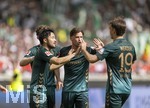 26.04.2026, Fussball 1. Bundesliga 2025/2026, 31.Spieltag, VfB Stuttgart - SV Werder Bremen, in der MHP-Arena Stuttgart, Torjubel, v.li: Yukinari Sugawara (Werder Bremen), Jens Stage (Werder Bremen), Olivier Deman (Werder Bremen), Jovan Milosevic (Werder Bremen) 