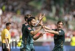 26.04.2026, Fussball 1. Bundesliga 2025/2026, 31.Spieltag, VfB Stuttgart - SV Werder Bremen, in der MHP-Arena Stuttgart, Torjubel, v.li: Yukinari Sugawara (Werder Bremen), Jens Stage (Werder Bremen), Olivier Deman (Werder Bremen), 