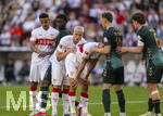 26.04.2026, Fussball 1. Bundesliga 2025/2026, 31.Spieltag, VfB Stuttgart - SV Werder Bremen, in der MHP-Arena Stuttgart, v.li: Luca Jaquez (Stuttgart), Karim Coulibaly (Werder Bremen), Ermedin Demirovic (Stuttgart), Chema Andres Baixauli Jose Maria (Stuttgart) Senne Lynen (Werder Bremen) Jens Stage (Werder Bremen) 