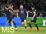 28.04.2026, Fussball UEFA Championsleague 2025/2026: Halbfinale Hinspiel,  Paris St. Germain - FC Bayern München, im Stadion Parc de Princes in Paris (Frankreich).v.l. Desire Doue (FC Paris Saint-Germain), Khvicha Kvaratskhelia (FC Paris Saint-Germain) und Marquinhos (FC Paris Saint-Germain) jubeln
  

