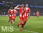28.04.2026, Fussball UEFA Championsleague 2025/2026: Halbfinale Hinspiel,  Paris St. Germain - FC Bayern München, im Stadion Parc de Princes in Paris (Frankreich). Torjubel v.l.Alphonso Davies (FC Bayern München), Harry Kane (FC Bayern München), Michael Olise (FC Bayern München) und Aleksandar Pavlovic (FC Bayern München) 

