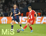 28.04.2026, Fussball UEFA Championsleague 2025/2026: Halbfinale Hinspiel,  Paris St. Germain - FC Bayern München, im Stadion Parc de Princes in Paris (Frankreich).v.l. Fabian Ruiz (FC Paris Saint-Germain) gegen Josip Stanisic (Bayern München) 
  


