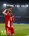 28.04.2026, Fussball UEFA Championsleague 2025/2026: Halbfinale Hinspiel,  Paris St. Germain - FC Bayern München, im Stadion Parc de Princes in Paris (Frankreich). Torjubel Michael Olise (FC Bayern München) 