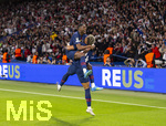 28.04.2026, Fussball UEFA Championsleague 2025/2026: Halbfinale Hinspiel,  Paris St. Germain - FC Bayern München, im Stadion Parc de Princes in Paris (Frankreich). Torjubel, Ousmane Dembele (li, FC Paris Saint-Germain), re: Desire Doue (FC Paris Saint-Germain), 