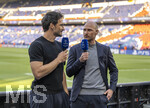 28.04.2026, Fussball UEFA Championsleague 2025/2026: Halbfinale Hinspiel,  Paris St. Germain - FC Bayern München, im Stadion Parc de Princes in Paris (Frankreich). v.li: Mats Hummels und Benedikt Höwedes am AMAZON Prime Mikrofon.
  
