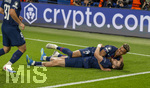 28.04.2026, Fussball UEFA Championsleague 2025/2026: Halbfinale Hinspiel,  Paris St. Germain - FC Bayern München, im Stadion Parc de Princes in Paris (Frankreich). Torjubel Khvicha Kvaratskhelia (FC Paris Saint-Germain) mit Desire Doue (FC Paris Saint-Germain) 
  
