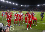 28.04.2026, Fussball UEFA Championsleague 2025/2026: Halbfinale Hinspiel,  Paris St. Germain - FC Bayern München, im Stadion Parc de Princes in Paris (Frankreich). Nach dem Schlusspfiff gehen die Bayern in die Fankurve, Joshua Kimmich (FC Bayern München), Konrad Laimer (FC Bayern München), Aleksandar Pavlovic (Bayern München) , Luis Diaz (FC Bayern München), Harry Kane (FC Bayern München), Leon Goretzka (FC Bayern München) 