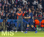 28.04.2026, Fussball UEFA Championsleague 2025/2026: Halbfinale Hinspiel,  Paris St. Germain - FC Bayern München, im Stadion Parc de Princes in Paris (Frankreich). Co-Trainer Aaron Danks (Bayern München) als Kompany-Vertreter an der Seitenlinie.