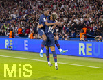 28.04.2026, Fussball UEFA Championsleague 2025/2026: Halbfinale Hinspiel,  Paris St. Germain - FC Bayern München, im Stadion Parc de Princes in Paris (Frankreich). Ousmane Dembele (FC Paris Saint-Germain) und Desire Doue (FC Paris Saint-Germain) Torjubel 