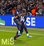 28.04.2026, Fussball UEFA Championsleague 2025/2026: Halbfinale Hinspiel,  Paris St. Germain - FC Bayern München, im Stadion Parc de Princes in Paris (Frankreich). Ousmane Dembele (FC Paris Saint-Germain) und Desire Doue (FC Paris Saint-Germain) Torjubel 