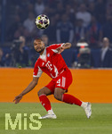 28.04.2026, Fussball UEFA Championsleague 2025/2026: Halbfinale Hinspiel,  Paris St. Germain - FC Bayern München, im Stadion Parc de Princes in Paris (Frankreich). Jonathan Tah (FC Bayern München) Schuss  