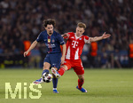 28.04.2026, Fussball UEFA Championsleague 2025/2026: Halbfinale Hinspiel,  Paris St. Germain - FC Bayern München, im Stadion Parc de Princes in Paris (Frankreich). von links:  Vitinha (FC Paris Saint-Germain) gegen Joshua Kimmich (FC Bayern München) 
