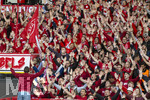 28.04.2026, Fussball UEFA Championsleague 2025/2026: Halbfinale Hinspiel,  Paris St. Germain - FC Bayern München, im Stadion Parc de Princes in Paris (Frankreich). Bayernfans feuern ihre Mannschaft an 