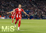 28.04.2026, Fussball UEFA Championsleague 2025/2026: Halbfinale Hinspiel,  Paris St. Germain - FC Bayern München, im Stadion Parc de Princes in Paris (Frankreich).  Harry Kane (FC Bayern München) trifft per Elfmeter zum 0:1 und dreht jubelnd ab.