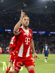 28.04.2026, Fussball UEFA Championsleague 2025/2026: Halbfinale Hinspiel,  Paris St. Germain - FC Bayern München, im Stadion Parc de Princes in Paris (Frankreich).  Harry Kane (FC Bayern München) trifft per Elfmeter zum 0:1 und dreht jubelnd ab. 