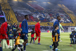 28.04.2026, Fussball UEFA Championsleague 2025/2026: Halbfinale Hinspiel,  Paris St. Germain - FC Bayern München, im Stadion Parc de Princes in Paris (Frankreich). Joshua Kimmich (FC Bayern München) Willian Pacho (FC Paris Saint-Germain) laufen aufs Spielfeld.