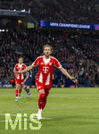 28.04.2026, Fussball UEFA Championsleague 2025/2026: Halbfinale Hinspiel,  Paris St. Germain - FC Bayern München, im Stadion Parc de Princes in Paris (Frankreich).  Harry Kane (FC Bayern München) trifft per Elfmeter zum 0:1 und dreht jubelnd ab.