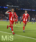 28.04.2026, Fussball UEFA Championsleague 2025/2026: Halbfinale Hinspiel,  Paris St. Germain - FC Bayern München, im Stadion Parc de Princes in Paris (Frankreich). Torjubel Michael Olise (FC Bayern München) mit Aleksandar Pavlovic (Bayern München)  