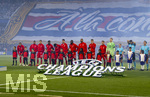 28.04.2026, Fussball UEFA Championsleague 2025/2026: Halbfinale Hinspiel,  Paris St. Germain - FC Bayern München, im Stadion Parc de Princes in Paris (Frankreich). v.li: Harry Kane (FC Bayern München), Michael Olise (FC Bayern München), Jamal Musiala (Bayern München), Alphonso Davies (FC Bayern München), Luis Diaz (FC Bayern München), Aleksandar Pavlovic (Bayern München) , Dayot Upamecano (FC Bayern München), Jonathan Tah (FC Bayern München), Josip Stanisic (Bayern München), Torwart Manuel Neuer (FC Bayern München) Schiedsrichterassistentin Guadelupe Porras Ayuso (ESP), Schiedsrichter Sandro Schärer, Schiedsrichter Assistent Angel Nevado (ESP)
