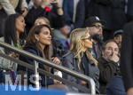 28.04.2026, Fussball UEFA Championsleague 2025/2026: Halbfinale Hinspiel,  Paris St. Germain - FC Bayern München, im Stadion Parc de Princes in Paris (Frankreich). Katharina Caroline Caro Daur (mitte, Deutsche Influencerin) auf der Ehrentribüne