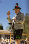 01.05.2026, Bad Wörishofen (Unterallgäu), gelebte Kultur und Brauchtum mit dem Maibaumfest: Das traditionelle Maifest mit Trachtenumzug, Tänzen, Musik und Bewirtung für Bürger und Gäste zieht hunderte Besucher bei sonnigem Frühlingswetter an. Traditionellens Kneippstädter Maifest beim Kunst- und Kulturhaus zum Gugger vom Trachtenverein Alpenblick e.V. Bad Wörishofen.
 
