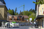 02.05.2026, Bad Wörishofen (Unterallgäu), Baustelle Löwenbräu-Arkaden Bad Wörishofen, der Neubau der Firma Glass aus Mindelheim kommt zügig voran, das Untergeschoss ist schon gut zu erkennen mit dem Rundbau. Neben Wohnungen und Gastronomie und Tiefgaragen entsteht ein Ort der Begegnung im Herzen von Bad Wörishofen.  
