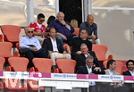 02.05.2026, Fussball Bundesliga 2025/2026, 32.Spieltag, FC Bayern München - 1.FC Heidenheim, in der Allianz-Arena München,   Ehren-Präsident Uli Hoeneß (FC Bayern München, Hoeness) mit Sonnenbrille. Arjen Robben (Bayern München).


