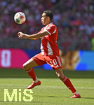 02.05.2026, Fussball Bundesliga 2025/2026, 32.Spieltag, FC Bayern München - 1.FC Heidenheim, in der Allianz-Arena München,   Jamal Musiala (Bayern München) am Ball.


