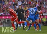 02.05.2026, Fussball Bundesliga 2025/2026, 32.Spieltag, FC Bayern München - 1.FC Heidenheim, in der Allianz-Arena München,   v.l. Leon Goretzka (FC Bayern München) gegen Niklas Dorsch (1. FC Heidenheim 1846) 


