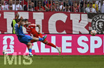 02.05.2026, Fussball Bundesliga 2025/2026, 32.Spieltag, FC Bayern München - 1.FC Heidenheim, in der Allianz-Arena München,   Budu Zivzivadze (1. FC Heidenheim 1846) zieht ab und trifft zum 2:3


