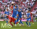 02.05.2026, Fussball Bundesliga 2025/2026, 32.Spieltag, FC Bayern München - 1.FC Heidenheim, in der Allianz-Arena München,   v.l. Leon Goretzka (FC Bayern München), mhe20, Min-jae Kim (Bayern München, Minjae Kim) und Marnon Busch (1. FC Heidenheim 1846) 


