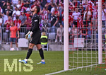 02.05.2026, Fussball Bundesliga 2025/2026, 32.Spieltag, FC Bayern München - 1.FC Heidenheim, in der Allianz-Arena München,   Torwart Diant Ramaj (1.FC Heidenheim) ist unzufrieden


