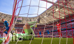 02.05.2026, Fussball Bundesliga 2025/2026, 32.Spieltag, FC Bayern München - 1.FC Heidenheim, in der Allianz-Arena München, Nach dem Torschuss von Budu Zivzivadze (li, 1. FC Heidenheim) zum 0:1 jubelnd, der chancenlose Torwart Jonas Urbig (FC Bayern München) liegt wie ein Maikäfer geschlagen auf dem Rücken. re: Hiroki Ito (FC Bayern München) frustriert.