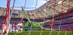 02.05.2026, Fussball Bundesliga 2025/2026, 32.Spieltag, FC Bayern München - 1.FC Heidenheim, in der Allianz-Arena München, Torschuss zum 0:1 von Budu Zivzivadze (li am Boden, 1. FC Heidenheim) gegen den Chancenlosen Torwart Jonas Urbig (FC Bayern München) im Hechtsprung